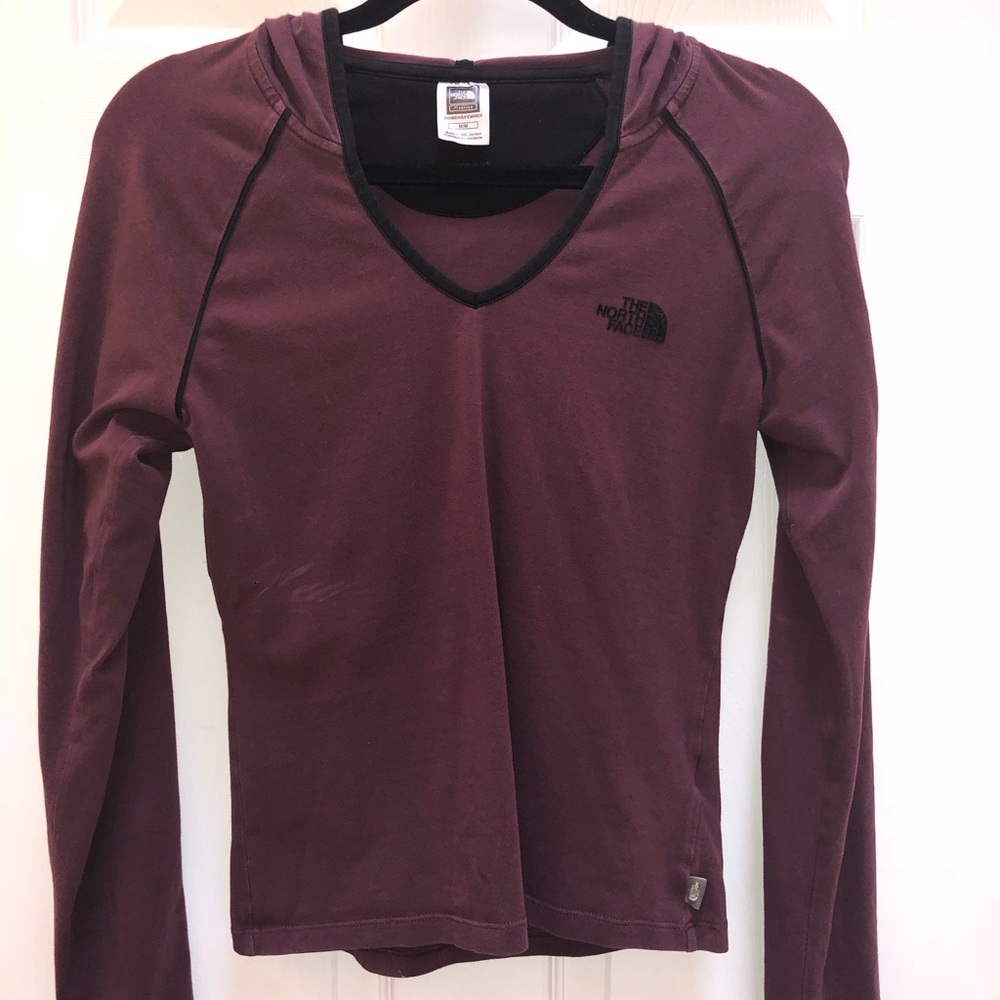 Burgundy lightweight “North Face” hoodie